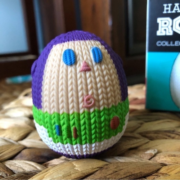 Handmade by Robots: Collectible Mystery Egg: Disney: Tory Story: Buzz Lightyear - Picture 3 of 5